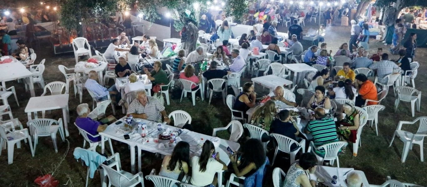 Στοπ στα πανηγύρια από τους επιστήμονες - Αποτελούν «βόμβα» διασποράς του κορωνοϊού